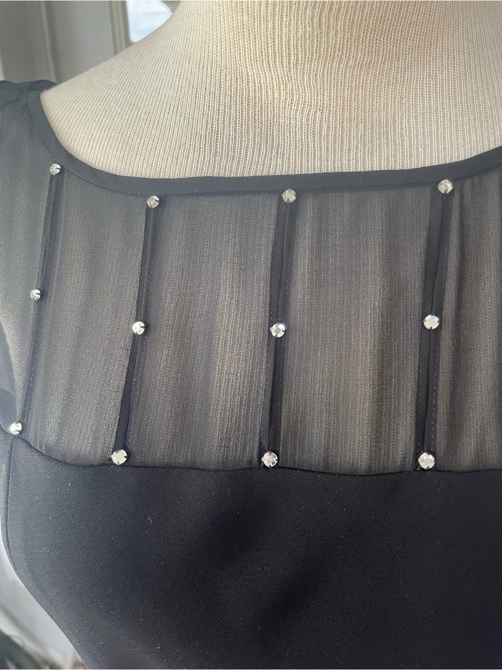 Elegant Black Sleeveless Evening Dress with Sheer Embellished Yoke - Picture 2 of 6